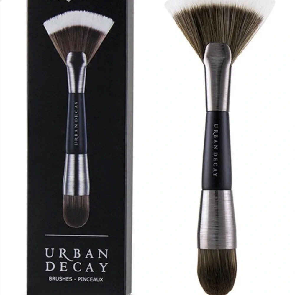 Urban Decay Pro Contour Shapeshifter Brush